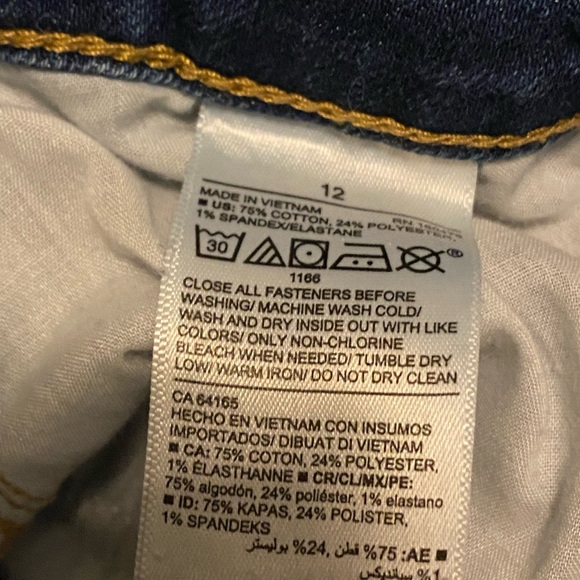 Old Navy blue high-rise rip jean short - Picture 4 of 9